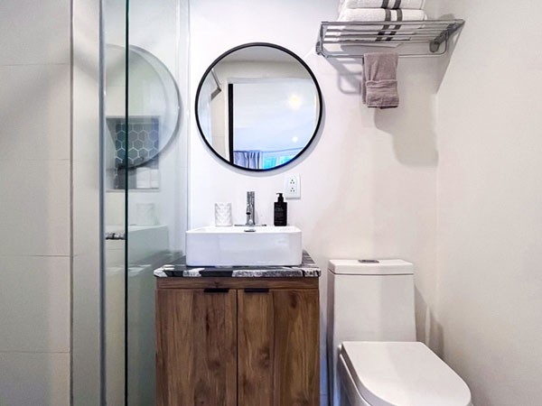 Bathroom 2 Apartment 301